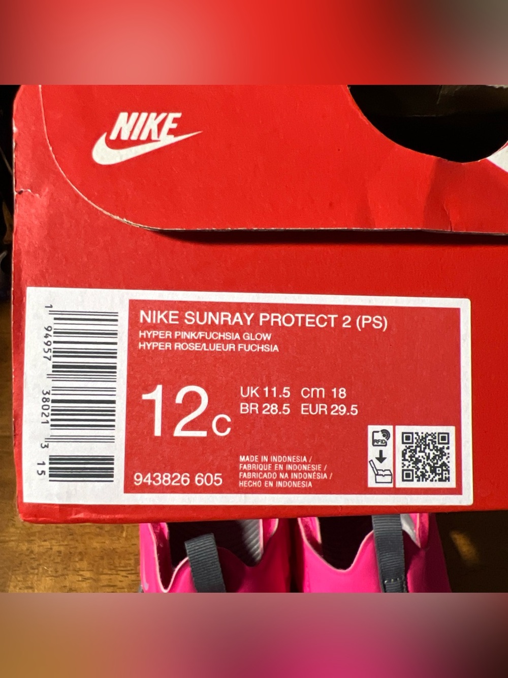 Nike Kids Sandals in Hyper Pink